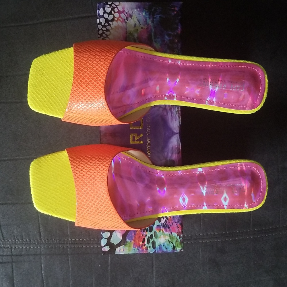 Sandal